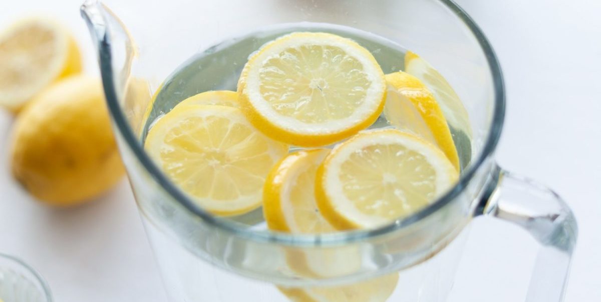 Aluseline sidruniga vesi