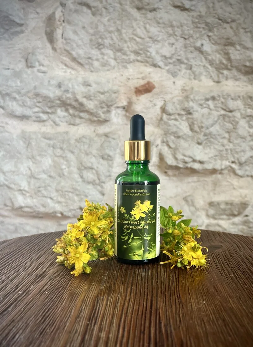 Reial NAISTEPUNA-VIINAMARJASEEMNEÕLI, 50 ml